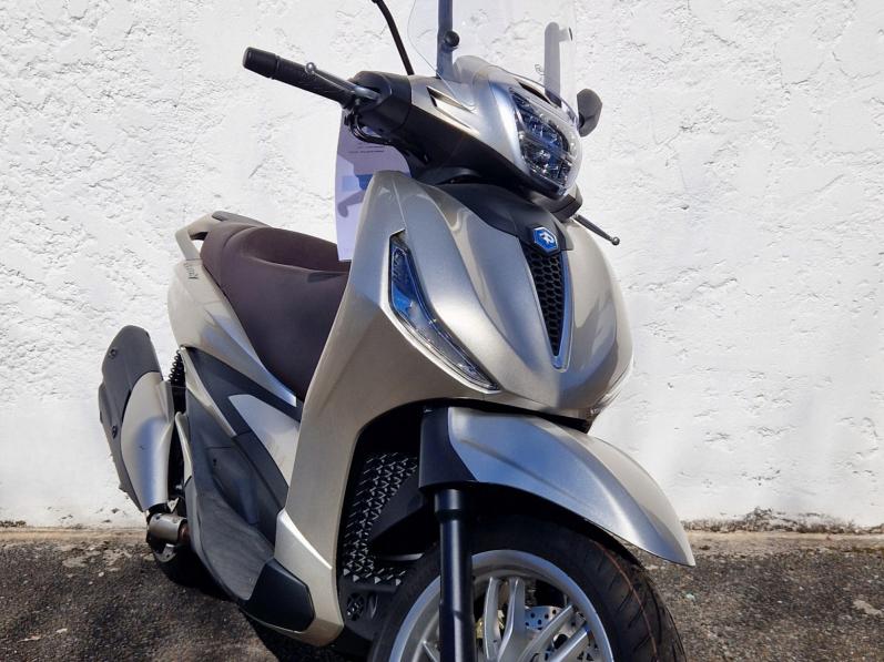  DESTOCKAGE PIAGGIO NEW BEVERLY 400 EURO 5 GRIS CLOUD
