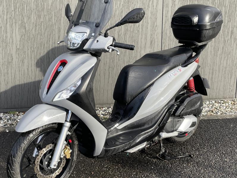 PIAGGIO Medley S 125 IGET ABS E5 + top case + bulle